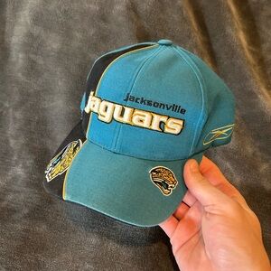 Vintage Reebok / Authentic ProPlayer / Jacksonville Jaguars StrapBack (LIKE NEW)